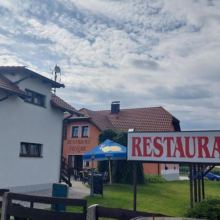 Penzion A Restaurace U Strnada Klatovy Extérieur photo