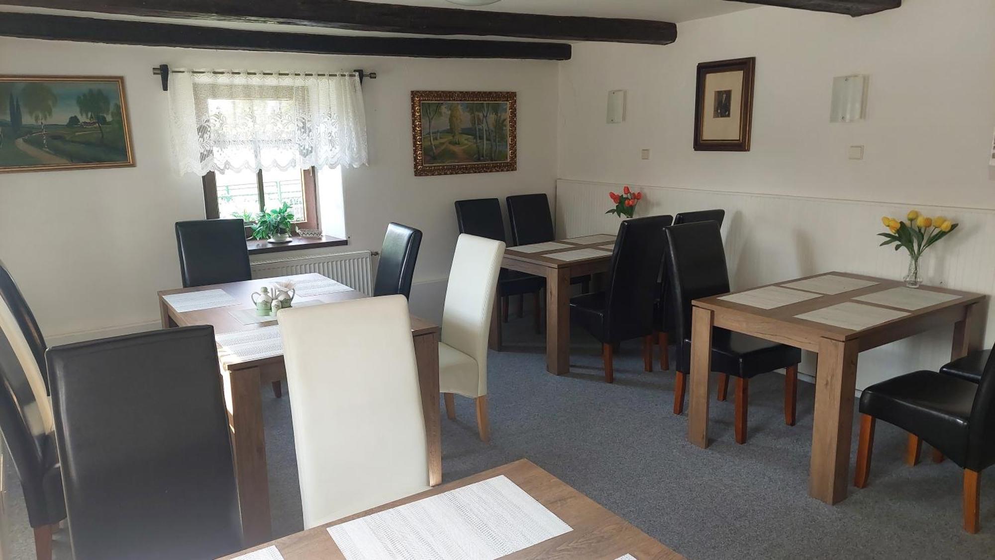 Penzion A Restaurace U Strnada Klatovy Extérieur photo